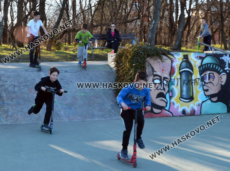 Температурен рекорд и буреносен вятър за ден в Хасково