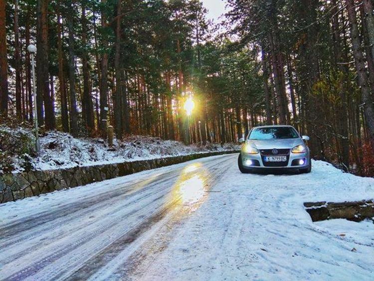 Жълт код за застудяване: мерки за безопасност при ниски температури и валежи от сняг