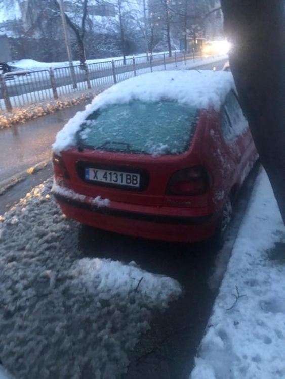 Общината: Махнете колите от улиците, пречат за почистване на снега
