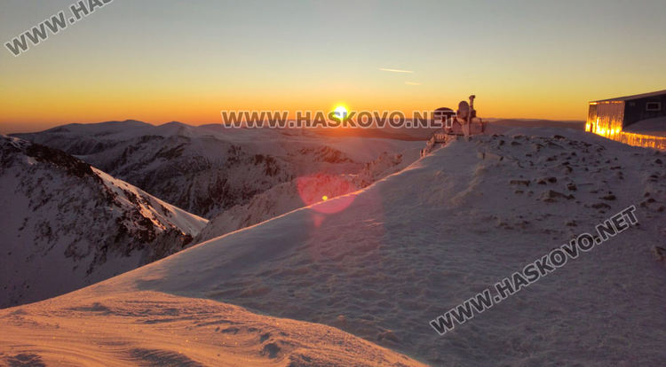 Изкачват най-високите върхове около България в навечерието на 60 години Алпийски клуб -Хасково 