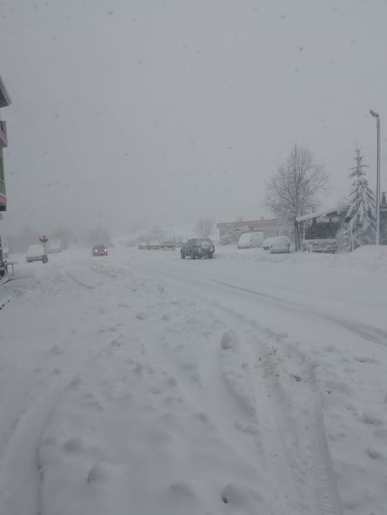 Най-много закъсали автомобили има при пункта до Чилик