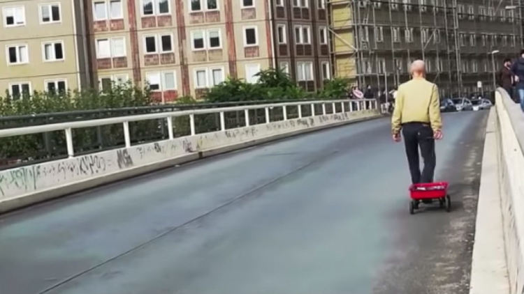 Да "хакнеш" Google Maps с 99 смартфона