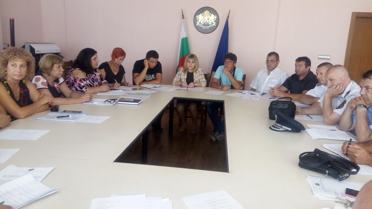 Зараза заплашва  и  птиците в областта, щамът може да се предаде и на човек