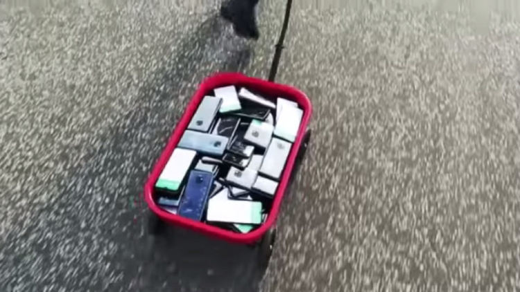 Да "хакнеш" Google Maps с 99 смартфона