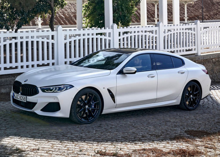 Категория "Премиум автомобил" - BMW 8-Series Gran Coupe.