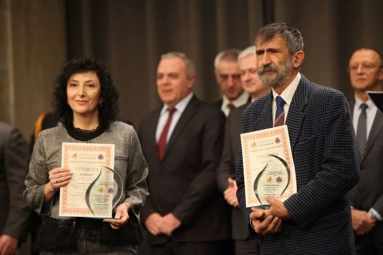 Веселина Делчева с награда от пожарникарите 