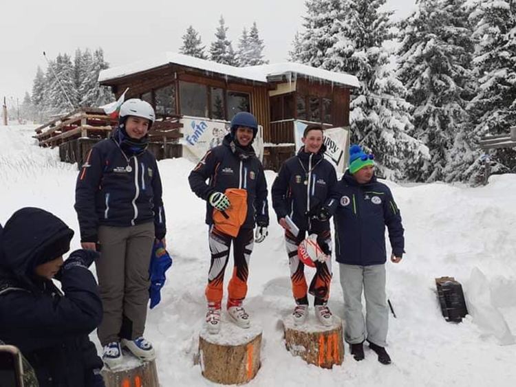  Забравихме ли? Зимата не е само проблеми, а берекет, хляб и щастливи спомени!  Вижте другата страна на зимата в галерията със снимки: Уловено от мрежата!
