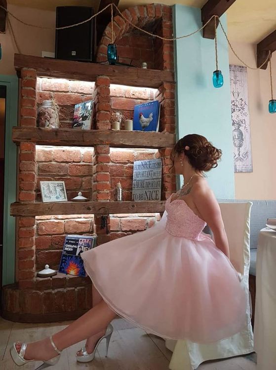 Хандбалистка от Хасково дарява балната си рокля на момиче в нужда