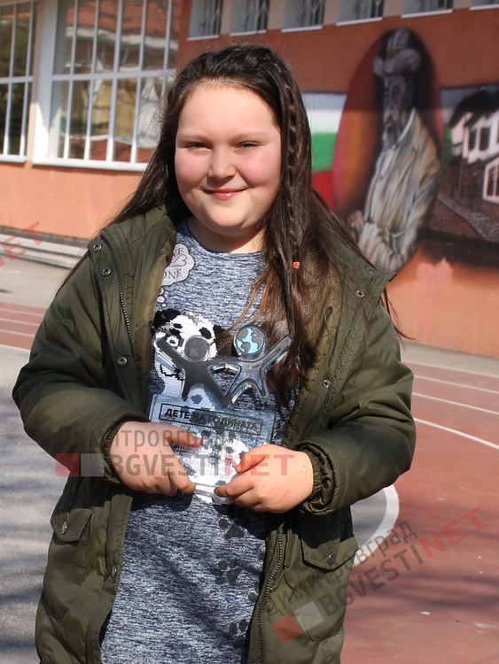 "Детето на годината" продаде хамстерите си в помощ на Михаела, но ще се грижи за тях докато Михаела оздравее