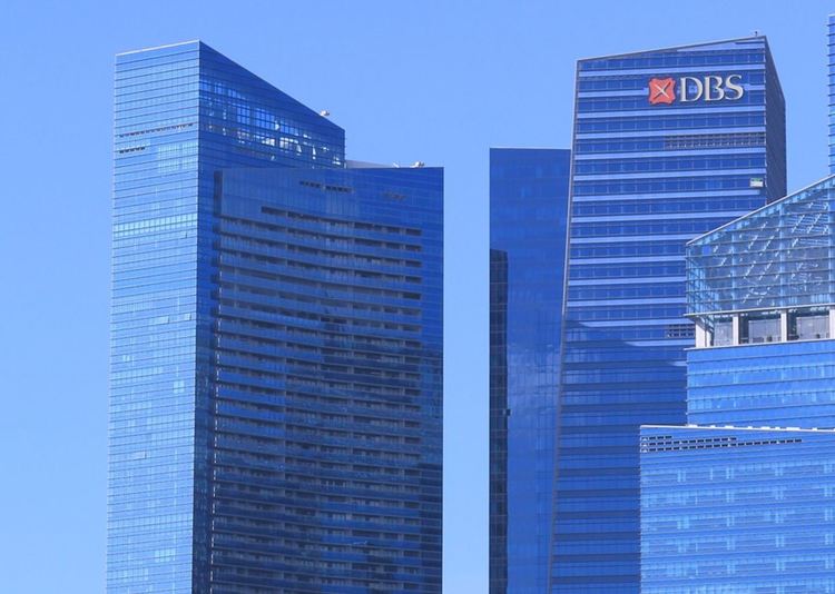 Евакуация: Банка в Сингапур спешно отпрати у дома 300 служители заради коронавируса