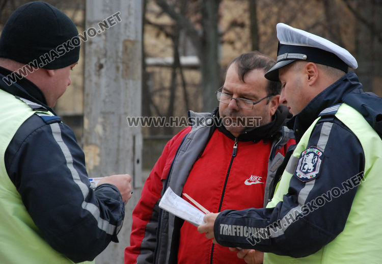 Акция на КАТ за камиони и автобуси: Един без застраховка, друг вози непокрит товар