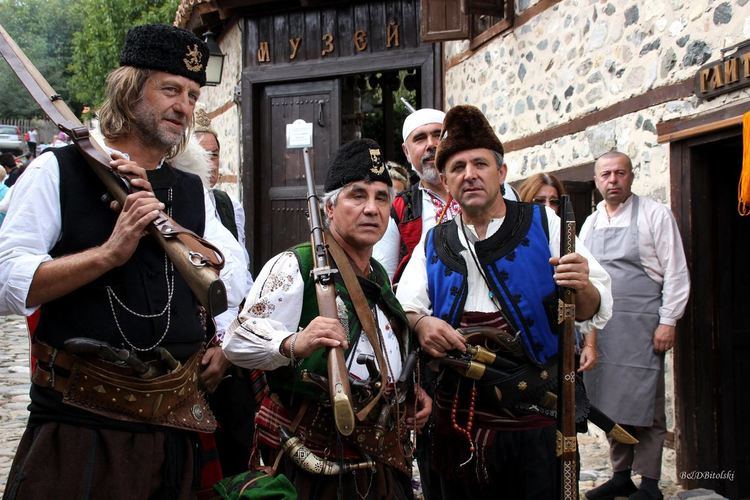 "Станете хайдутин за един ден!":  Конкурс за автентично оръжие и носии за 3-ти март в Златоград