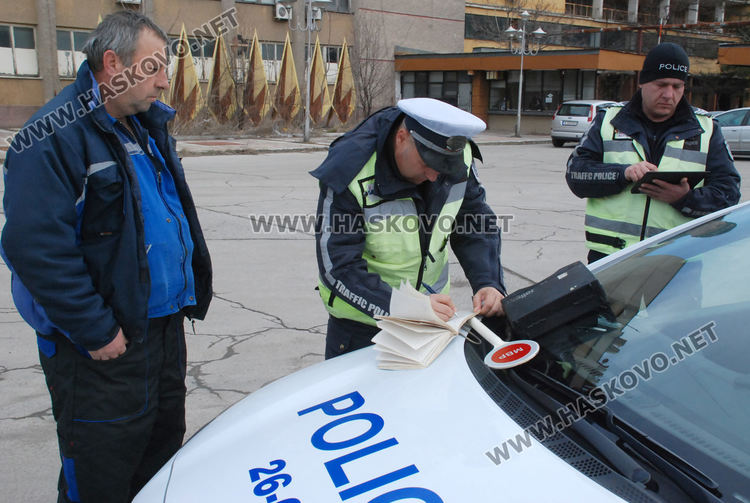 Акция на КАТ за камиони и автобуси: Един без застраховка, друг вози непокрит товар