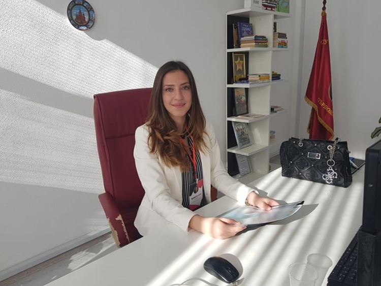 Днес директор на СУ "Златаров" е Кристина Христозова