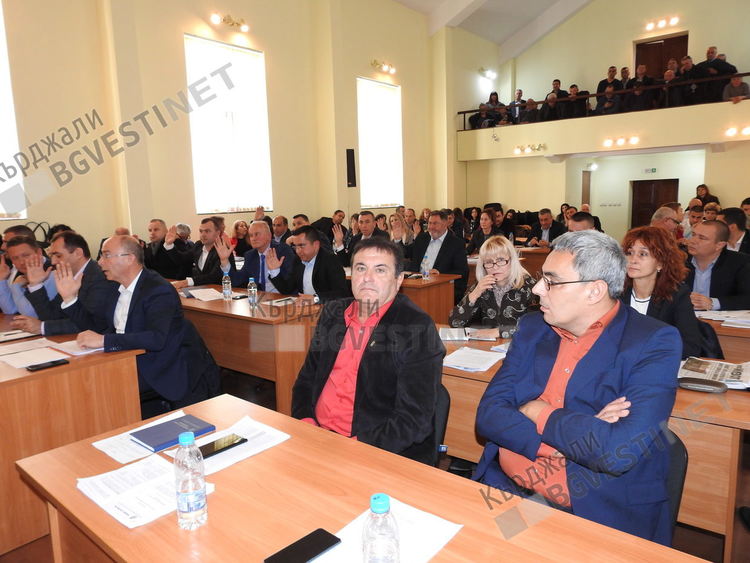 Скандал с етнически привкус се разрази в "Столицата на толерантността", сблъсък между ДПС и ГЕРБ