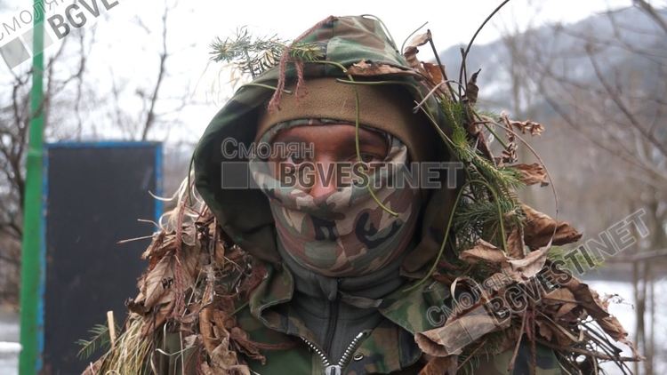 ефрейтор Палчев е един от десеттимата , избран да участва в съвместното обучение на снайперисти