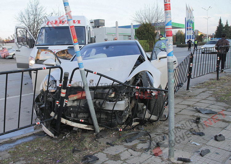 На Трифон Зарезан бус помля бяло Порше