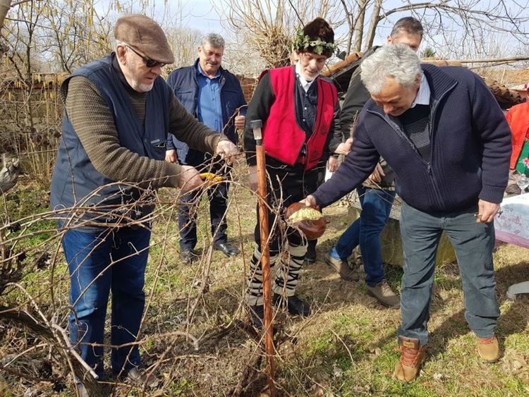 Трифон Зарезан събра село Градина на празник