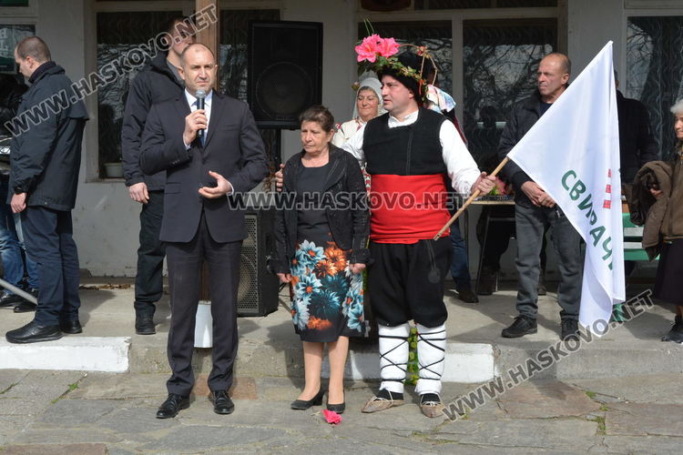 Президентът Радев заряза лозята в Ивайловградско, отпускат 8 млн. лв. за вила "Армира"