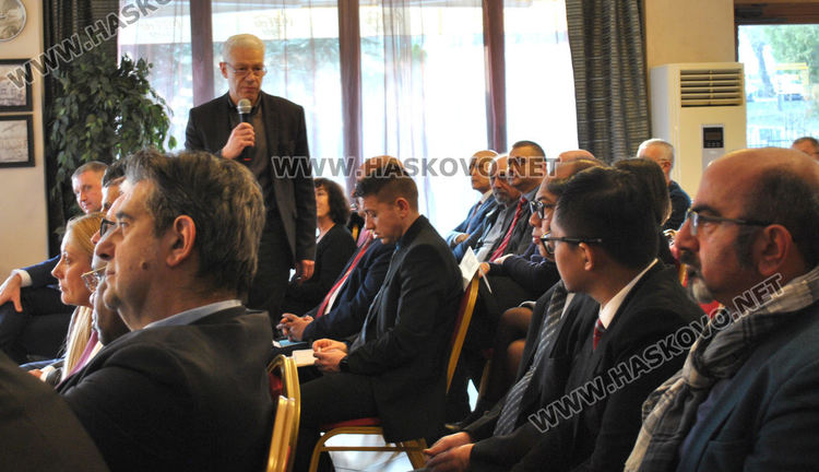 Бизнесът иска по-ниски цени на тока