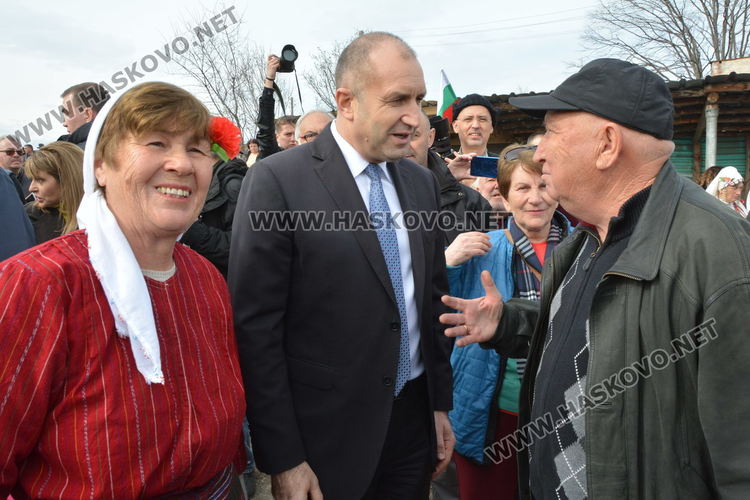 Президентът Радев заряза лозята в Ивайловградско, отпускат 8 млн. лв. за вила "Армира"