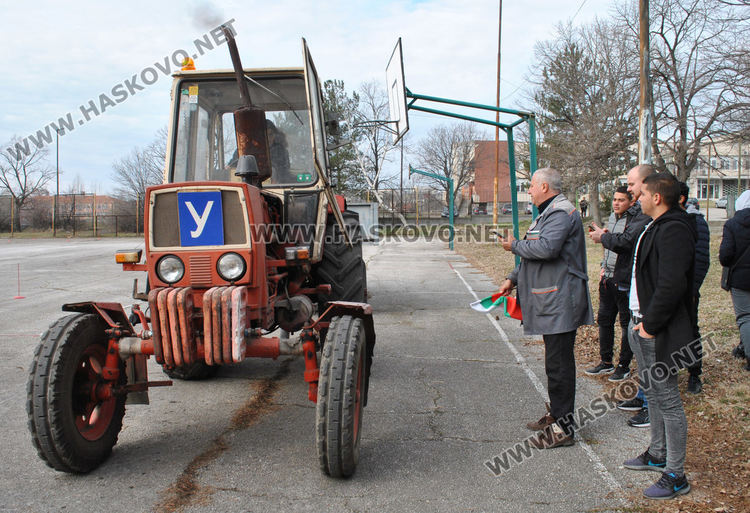 Млади фермери показаха знания за регионалното състезание в Ямбол