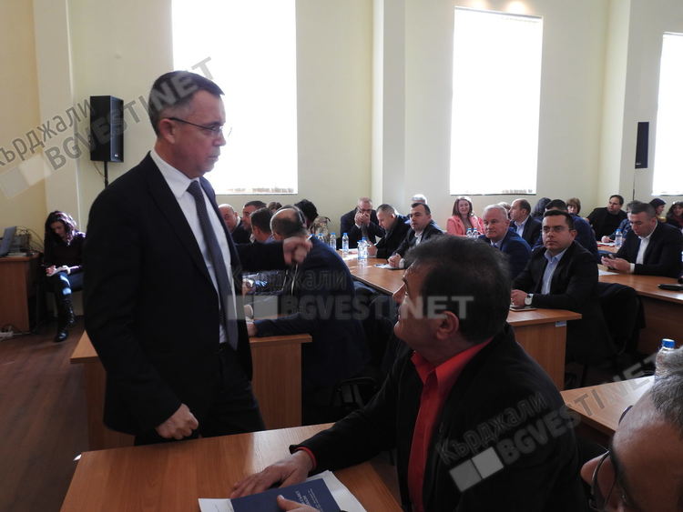 Община Кърджали с „червен бюджет” за 2020 г.,левицата го подкрепи открито