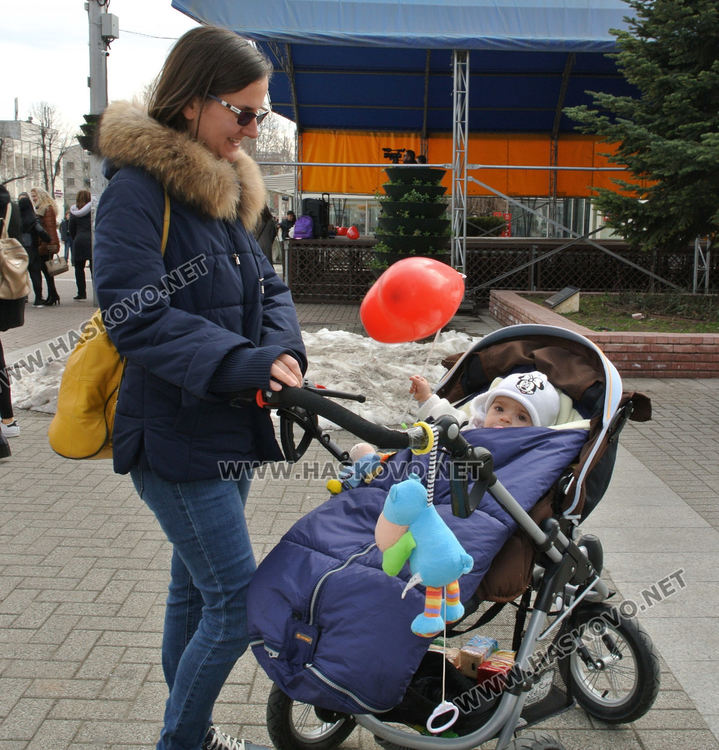 Флашмоб „Обичай разумно-дарявай любов” раздвижи Хасково в Деня на влюбените