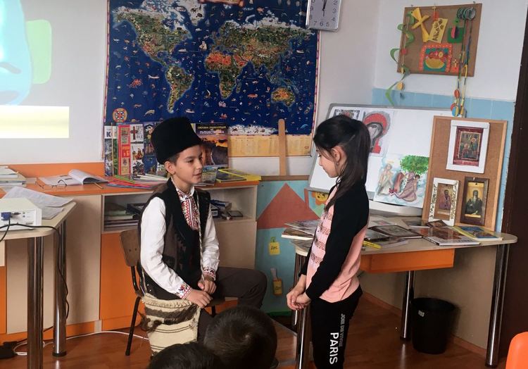 Първокласници от смолянско училище изнесоха открит урок за вярата в прошката