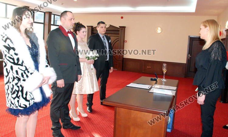 6 сватби на Свети Валентин в Хасково
