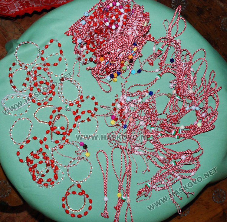 Тракийки пращат 200 мартеници в Одрин - за църквите, Неделното училище и консулството