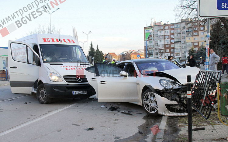 На Трифон Зарезан бус помля бяло Порше