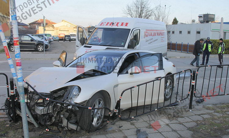 На Трифон Зарезан бус помля бяло Порше