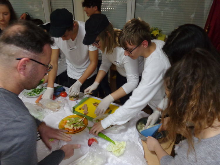 Златаровци в действие!