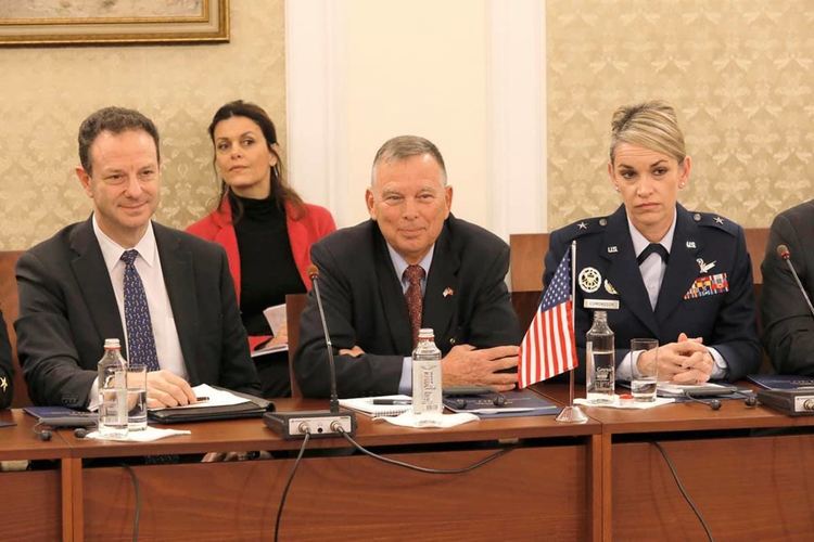 Цвета Караянчева посрещна американски генерали в Народното събрание