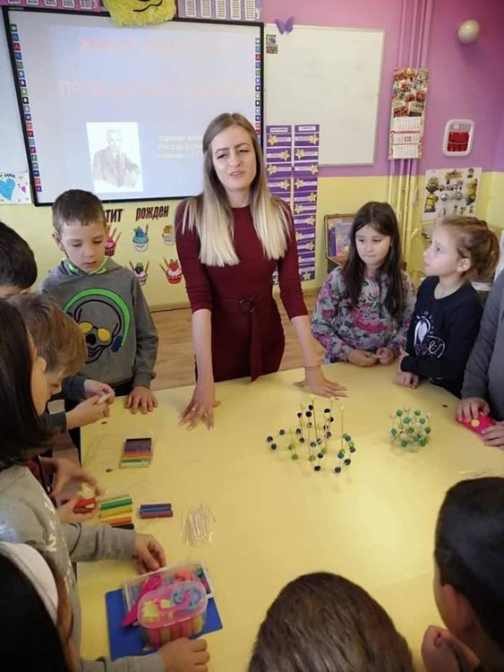 135 години от рождението на своя патрон отбелязаха златаровци