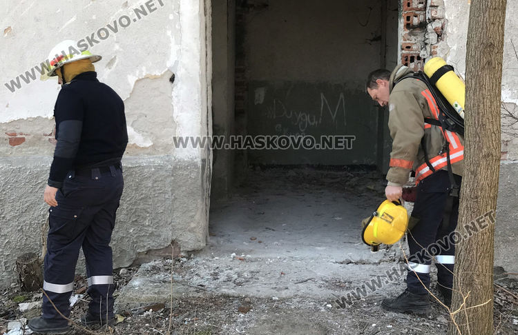 Неизвестни запалиха кабели в бившата казарма над ДНА