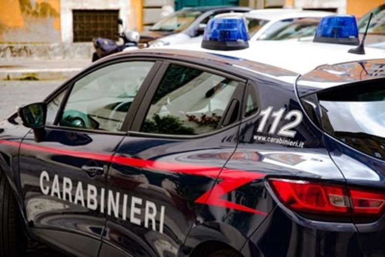 С европейска заповед в Англия е задържан мъж, издирван за  източване на чужда дебитна карта в Смолян, имал и стара присъда 