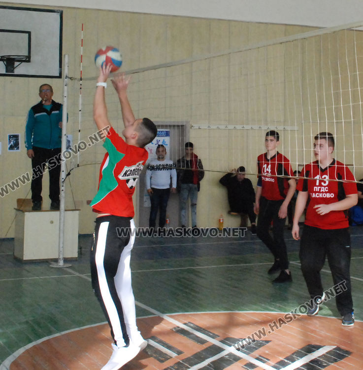 17 отбора се включиха в Общинското първенство по волейбол за ученици