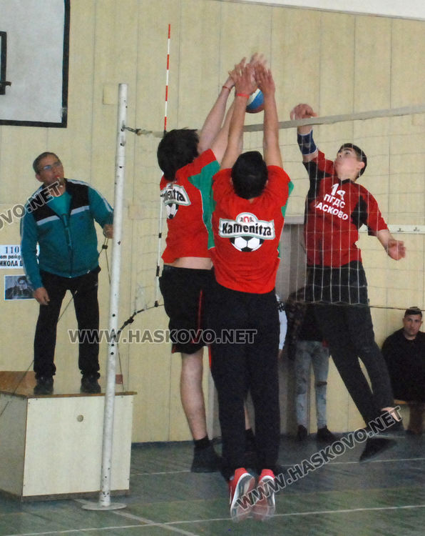 17 отбора се включиха в Общинското първенство по волейбол за ученици