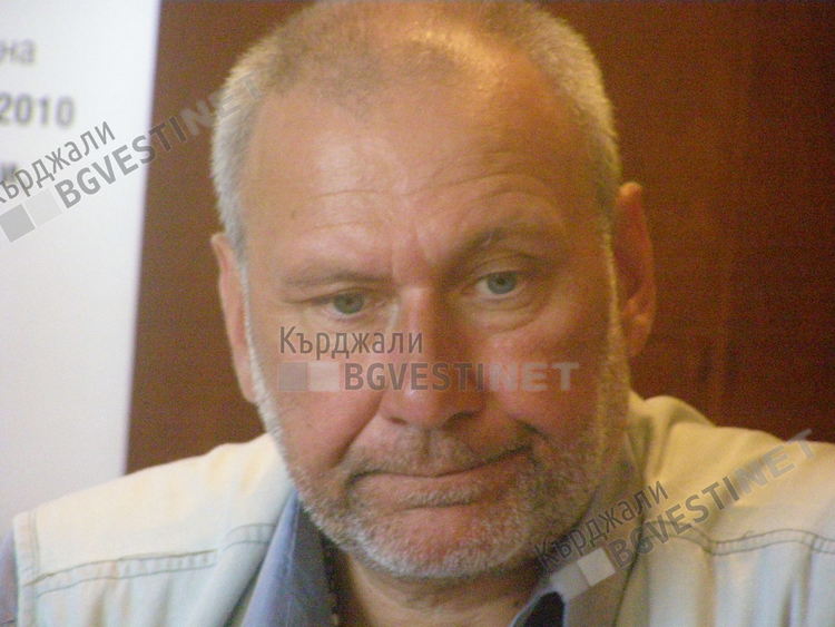 проф.Николай Овчаров