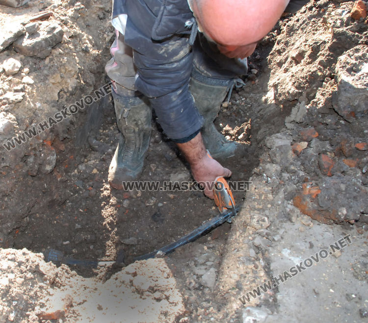 ВиК реже незаконни връзки в "Република"