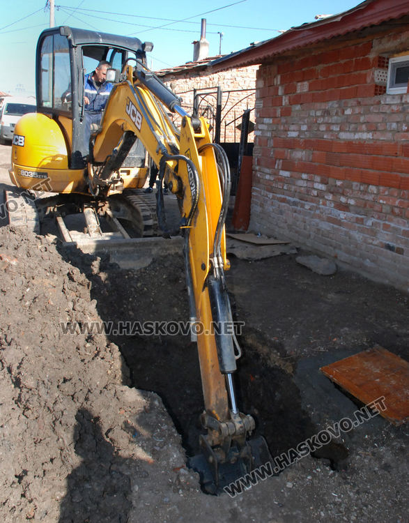 ВиК реже незаконни връзки в "Република"