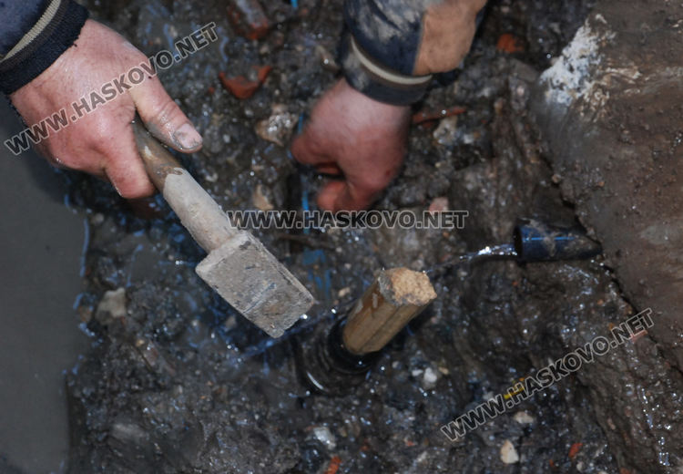 ВиК реже незаконни връзки в "Република"