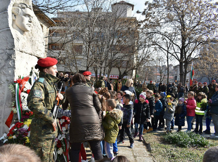 Асеновград възпомена Апостола