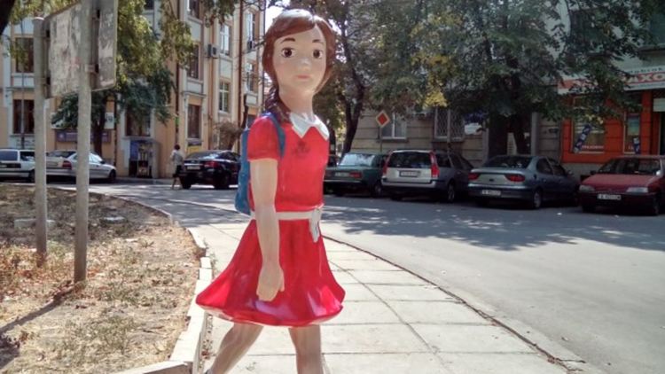 „Как куклите оживяват” в благотворителна изложоба за детската безопасност на пътя