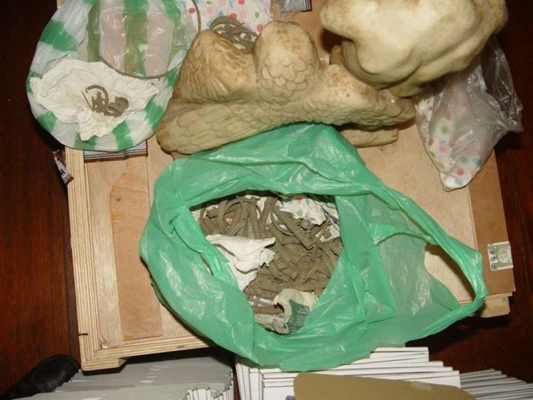 Прокуратура намери документ, че Божков е осъждан два пъти, в офиса му