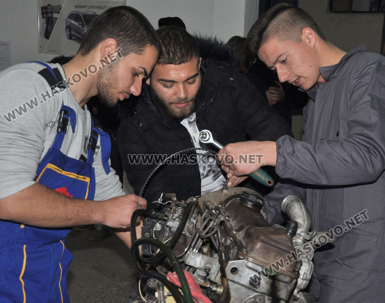 Пет отбора в надпревара за „Най-добър млад автомонтьор и водач“ в Хасково