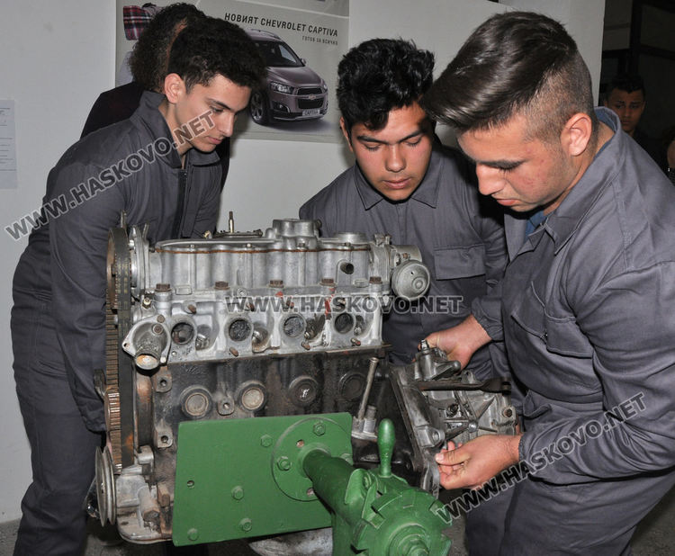 Пет отбора в надпревара за „Най-добър млад автомонтьор и водач“ в Хасково