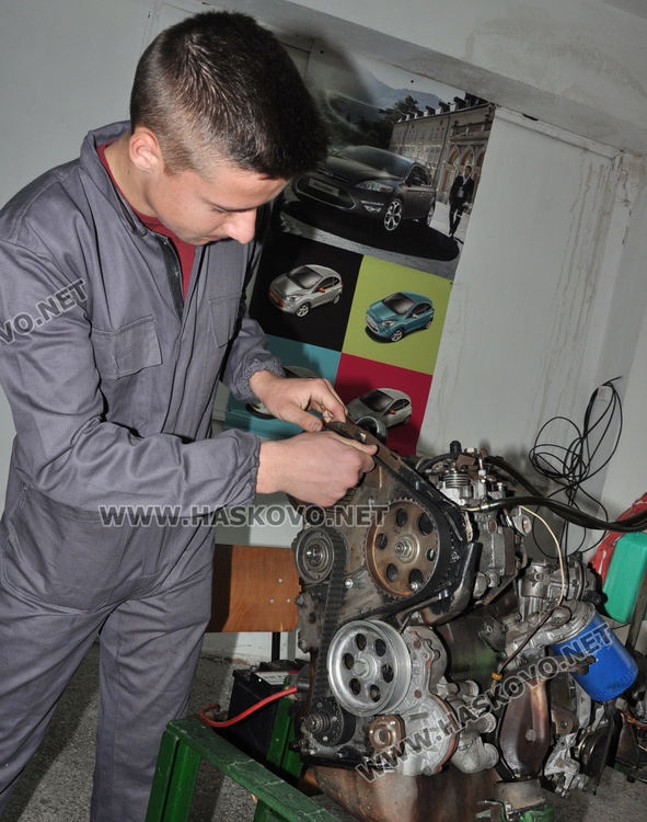 Пет отбора в надпревара за „Най-добър млад автомонтьор и водач“ в Хасково